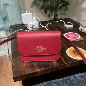Adorable coach crossbody NEW
